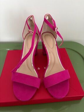 Women’s Pink Suede Block Heel Sandals